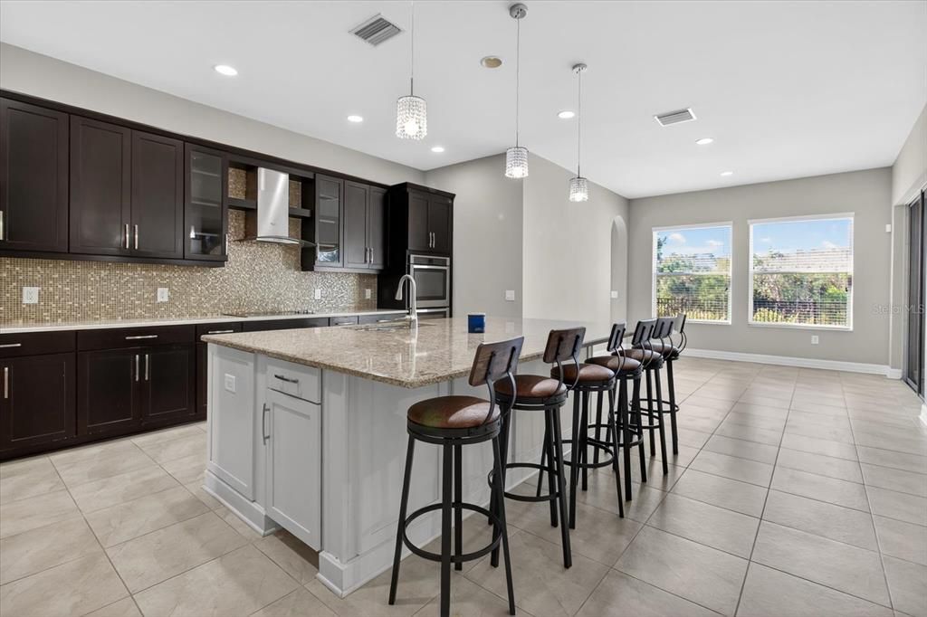 В аренду: $5,000 (5 спален, 4 ванн, 4439 Квадратных фут)