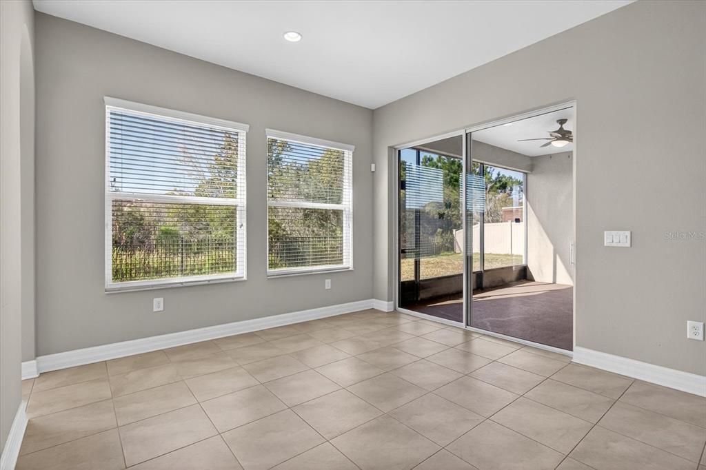 В аренду: $5,000 (5 спален, 4 ванн, 4439 Квадратных фут)