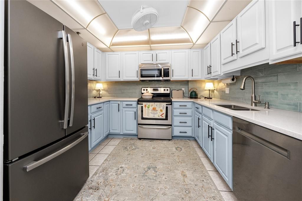 For Sale: $339,000 (2 beds, 2 baths, 1175 Square Feet)