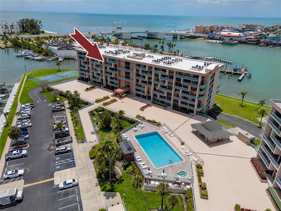 For Sale: $339,000 (2 beds, 2 baths, 1175 Square Feet)