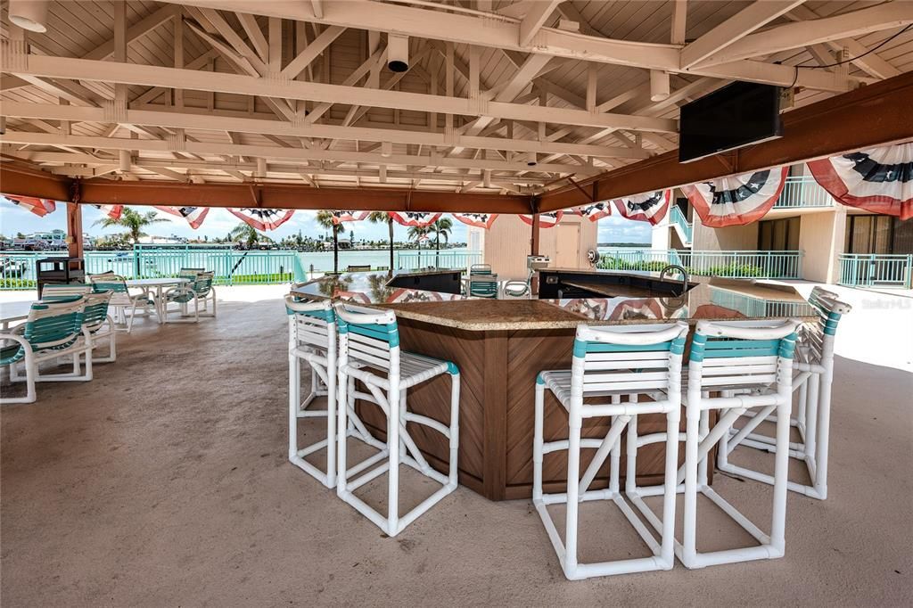 For Sale: $339,000 (2 beds, 2 baths, 1175 Square Feet)