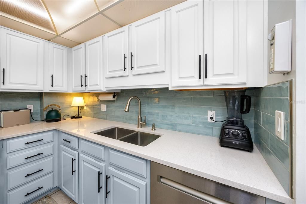 For Sale: $339,000 (2 beds, 2 baths, 1175 Square Feet)