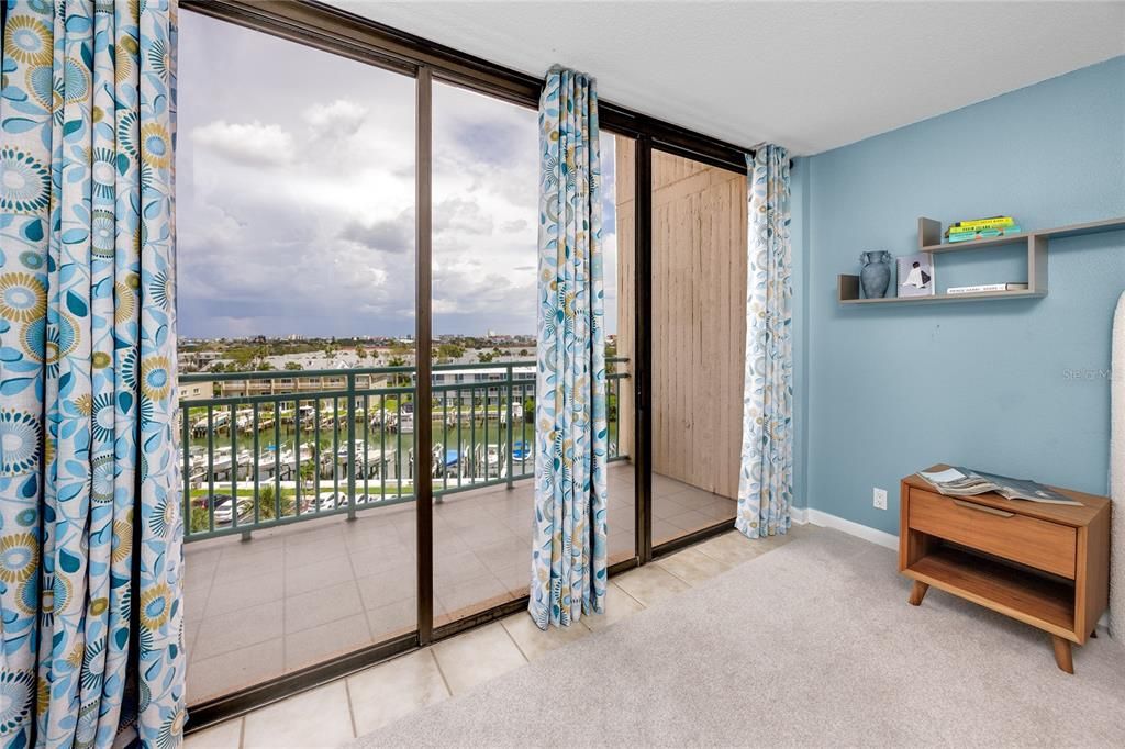 For Sale: $339,000 (2 beds, 2 baths, 1175 Square Feet)