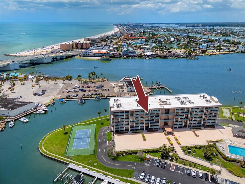 For Sale: $339,000 (2 beds, 2 baths, 1175 Square Feet)