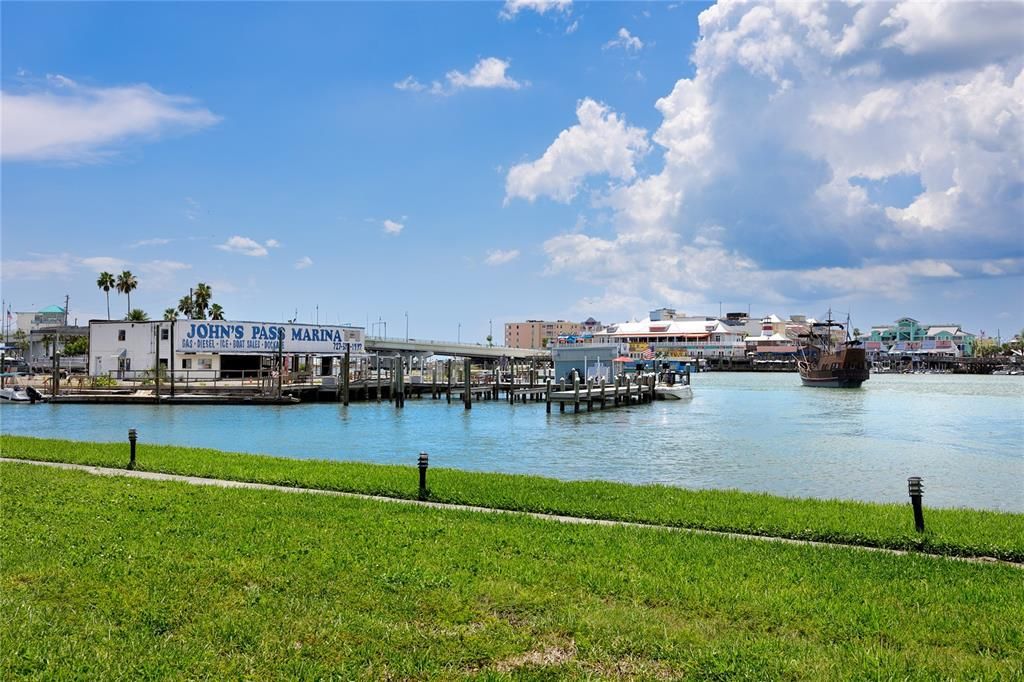 For Sale: $339,000 (2 beds, 2 baths, 1175 Square Feet)