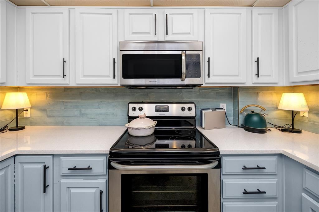 For Sale: $339,000 (2 beds, 2 baths, 1175 Square Feet)