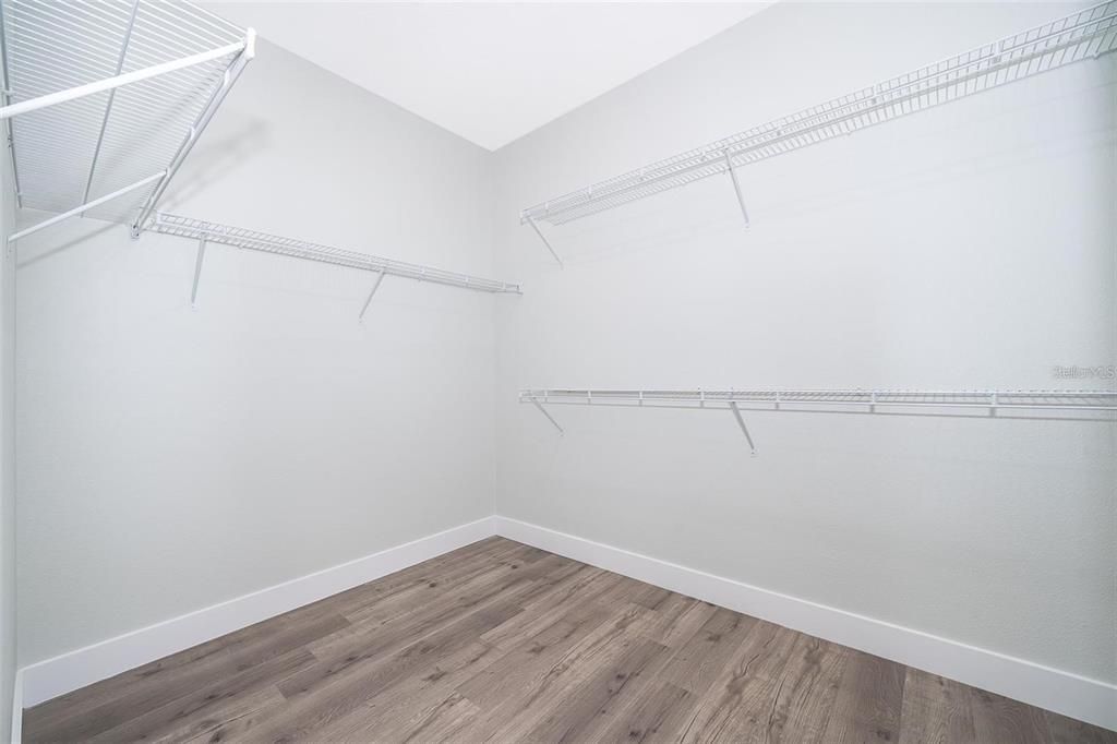 En Renta: $2,675 (4 camas, 3 baños, 2354 Pies cuadrados)