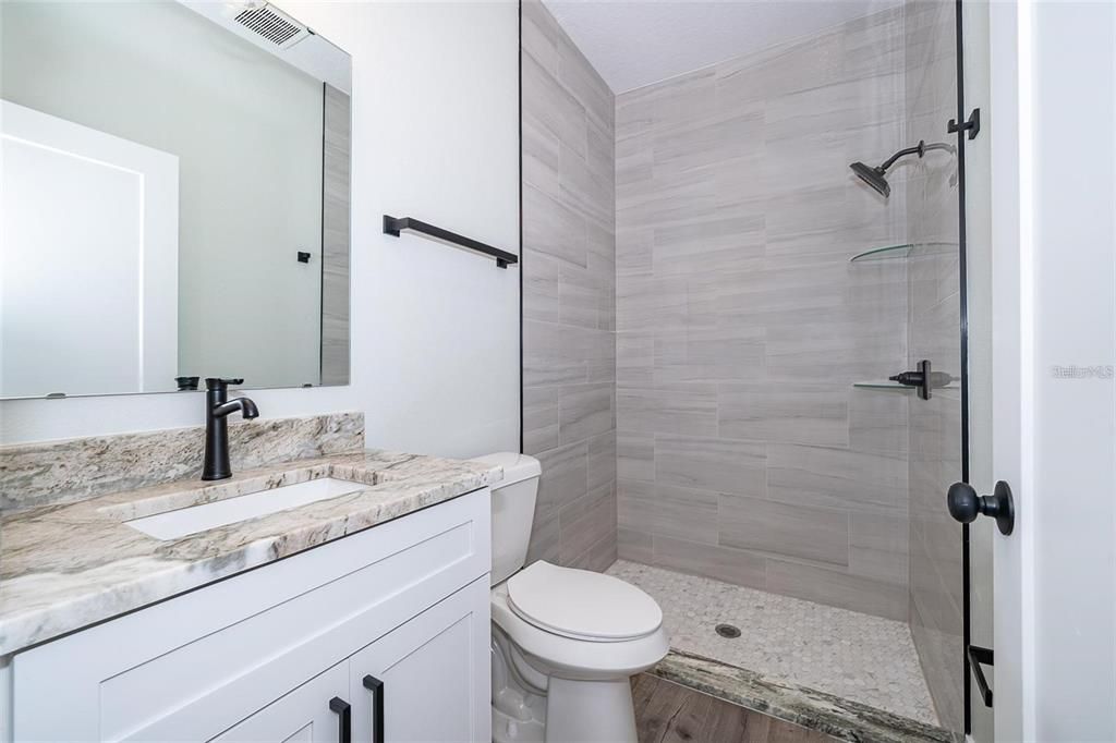 En Renta: $2,675 (4 camas, 3 baños, 2354 Pies cuadrados)