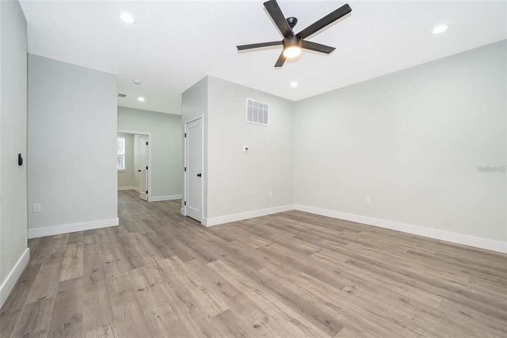 En Renta: $2,675 (4 camas, 3 baños, 2354 Pies cuadrados)