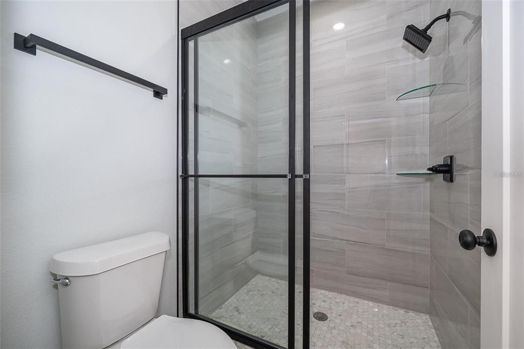 En Renta: $2,675 (4 camas, 3 baños, 2354 Pies cuadrados)