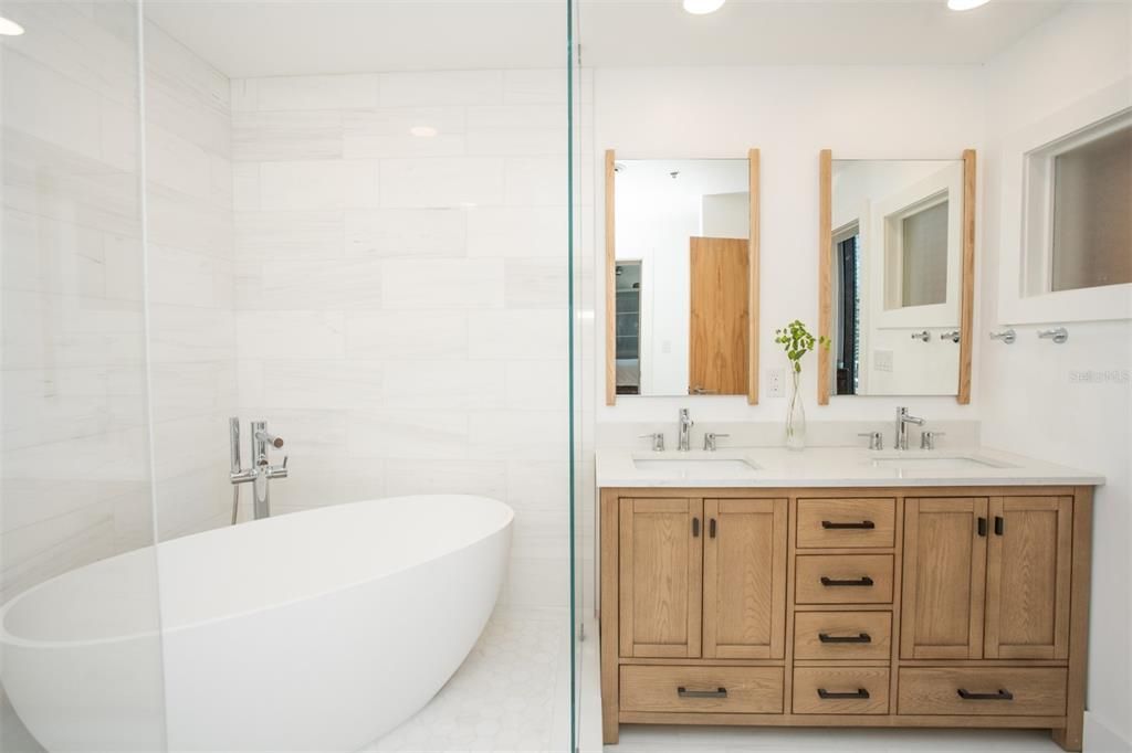 На продажу: $1,279,000 (2 спален, 2 ванн, 1518 Квадратных фут)