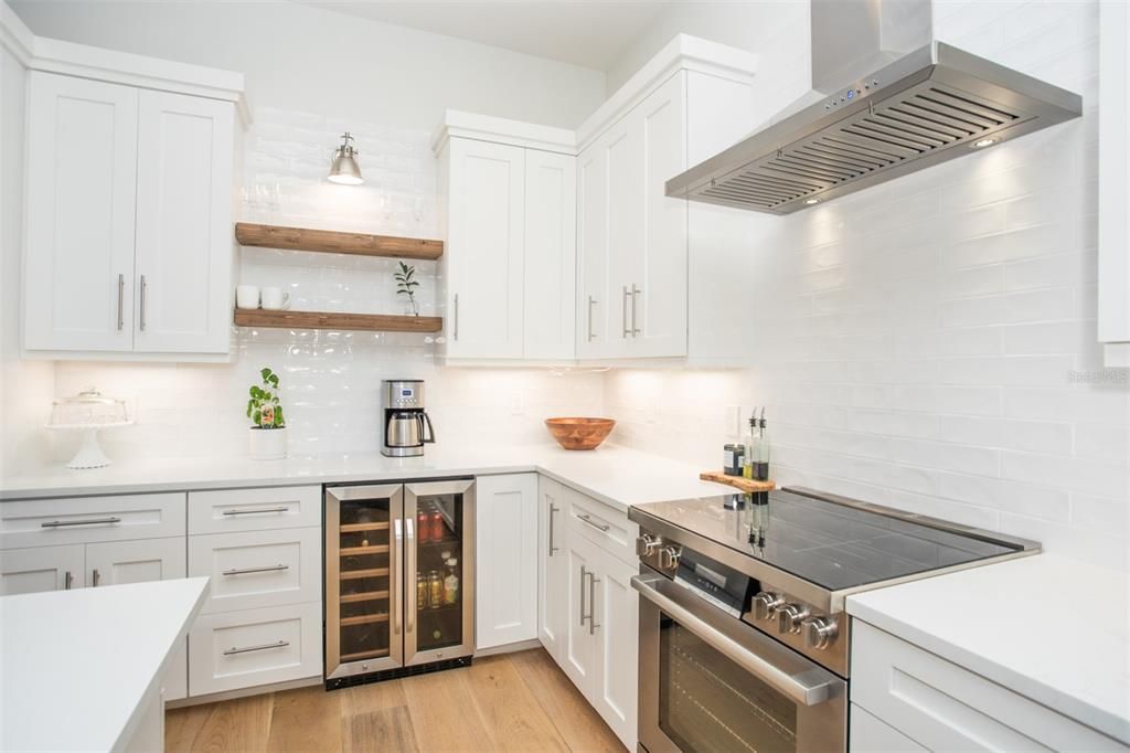 На продажу: $1,279,000 (2 спален, 2 ванн, 1518 Квадратных фут)