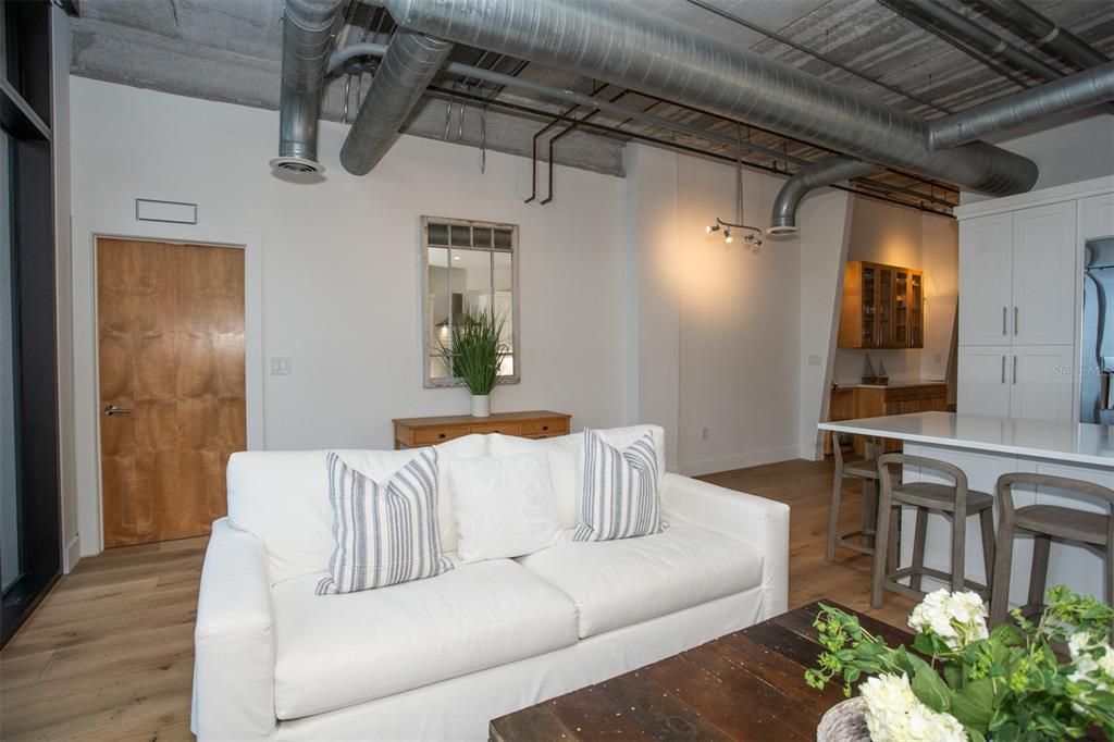 На продажу: $1,279,000 (2 спален, 2 ванн, 1518 Квадратных фут)