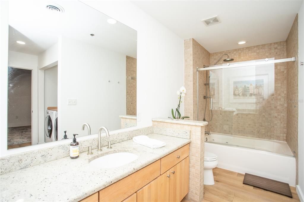 На продажу: $1,279,000 (2 спален, 2 ванн, 1518 Квадратных фут)