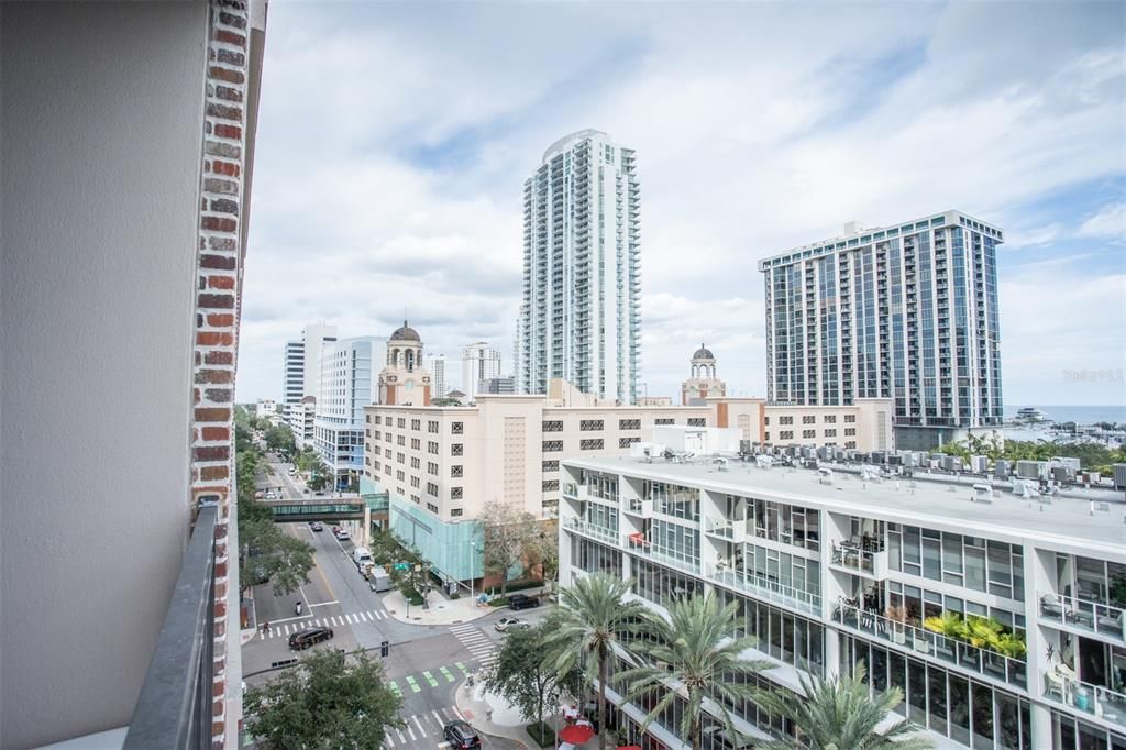 На продажу: $1,279,000 (2 спален, 2 ванн, 1518 Квадратных фут)