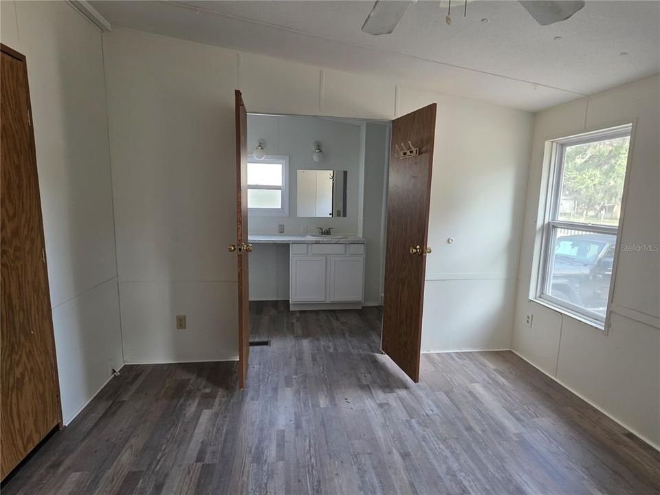 待售: $165,900 (3 贝兹, 2 浴室, 1152 平方英尺)