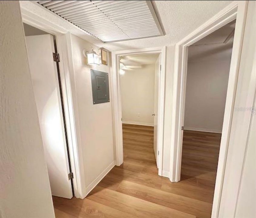 For Rent: $1,550 (2 beds, 1 baths, 700 Square Feet)