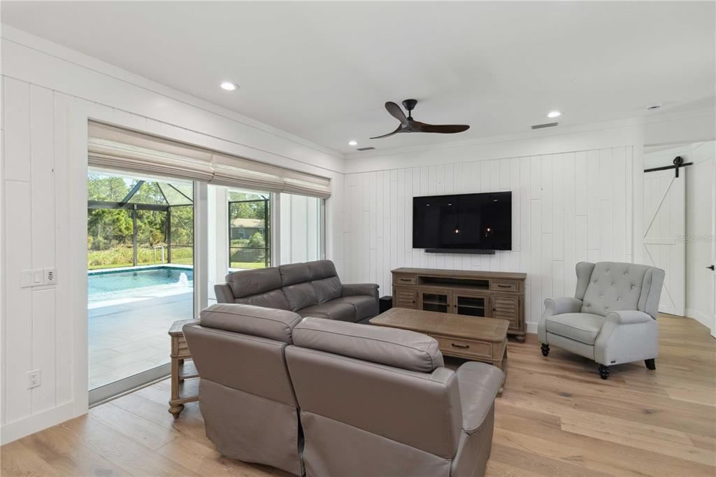 En Venta: $1,400,000 (4 camas, 3 baños, 2390 Pies cuadrados)