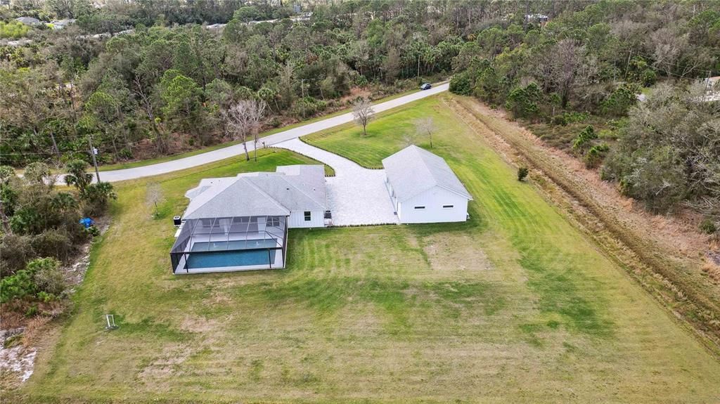 En Venta: $1,400,000 (4 camas, 3 baños, 2390 Pies cuadrados)