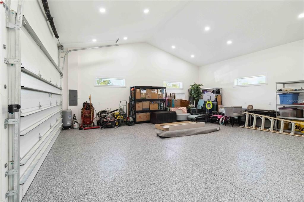 En Venta: $1,400,000 (4 camas, 3 baños, 2390 Pies cuadrados)