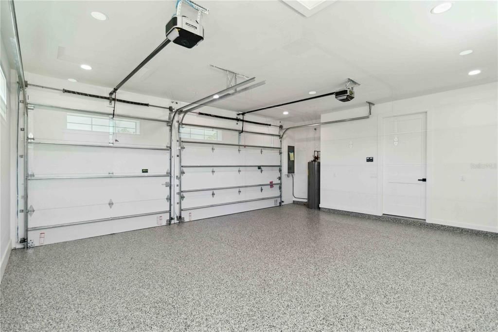 En Venta: $1,400,000 (4 camas, 3 baños, 2390 Pies cuadrados)