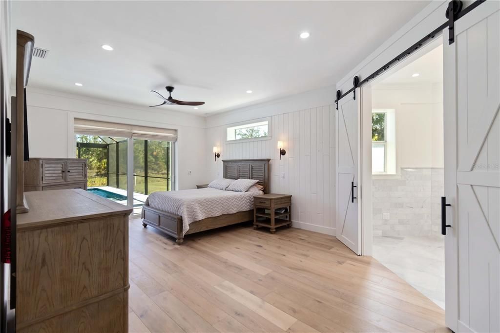 En Venta: $1,400,000 (4 camas, 3 baños, 2390 Pies cuadrados)