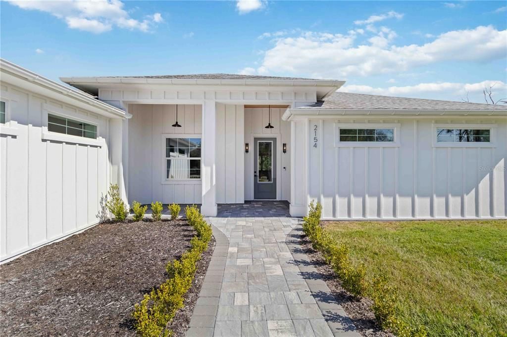 En Venta: $1,400,000 (4 camas, 3 baños, 2390 Pies cuadrados)