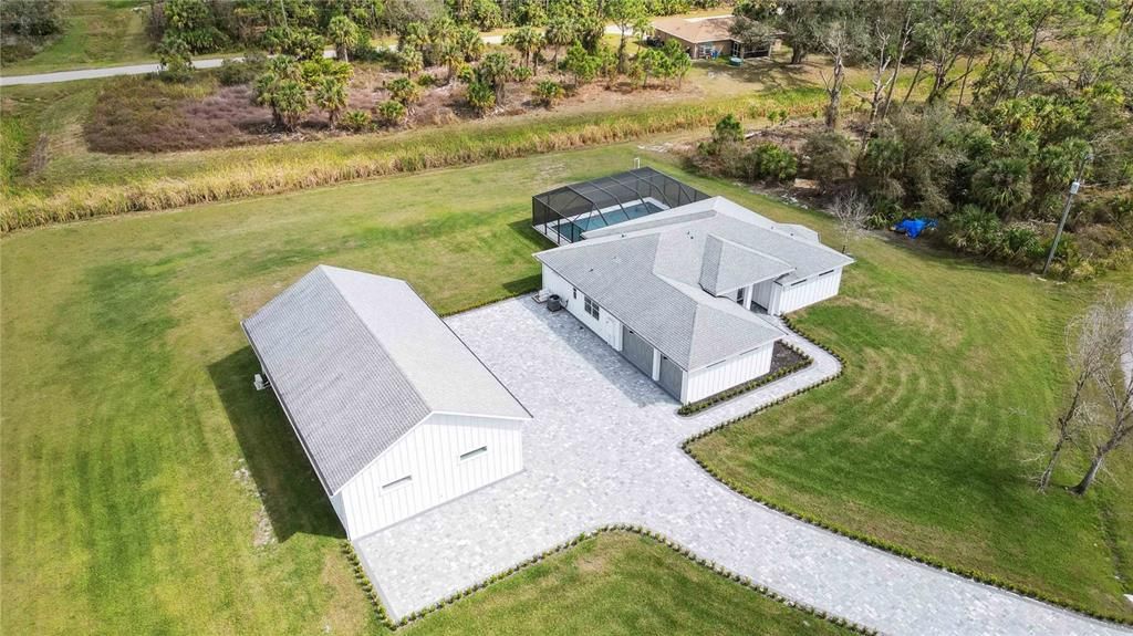 En Venta: $1,400,000 (4 camas, 3 baños, 2390 Pies cuadrados)