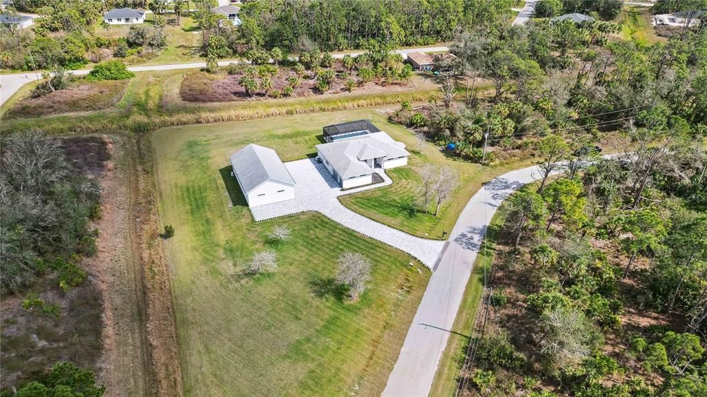 En Venta: $1,400,000 (4 camas, 3 baños, 2390 Pies cuadrados)