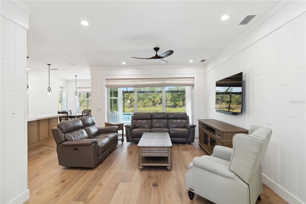 En Venta: $1,400,000 (4 camas, 3 baños, 2390 Pies cuadrados)