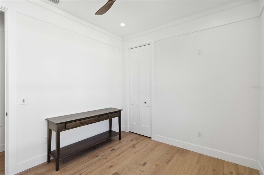 En Venta: $1,400,000 (4 camas, 3 baños, 2390 Pies cuadrados)