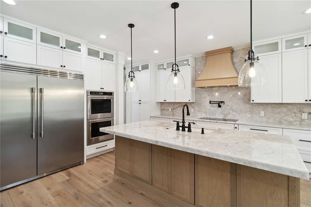 En Venta: $1,400,000 (4 camas, 3 baños, 2390 Pies cuadrados)