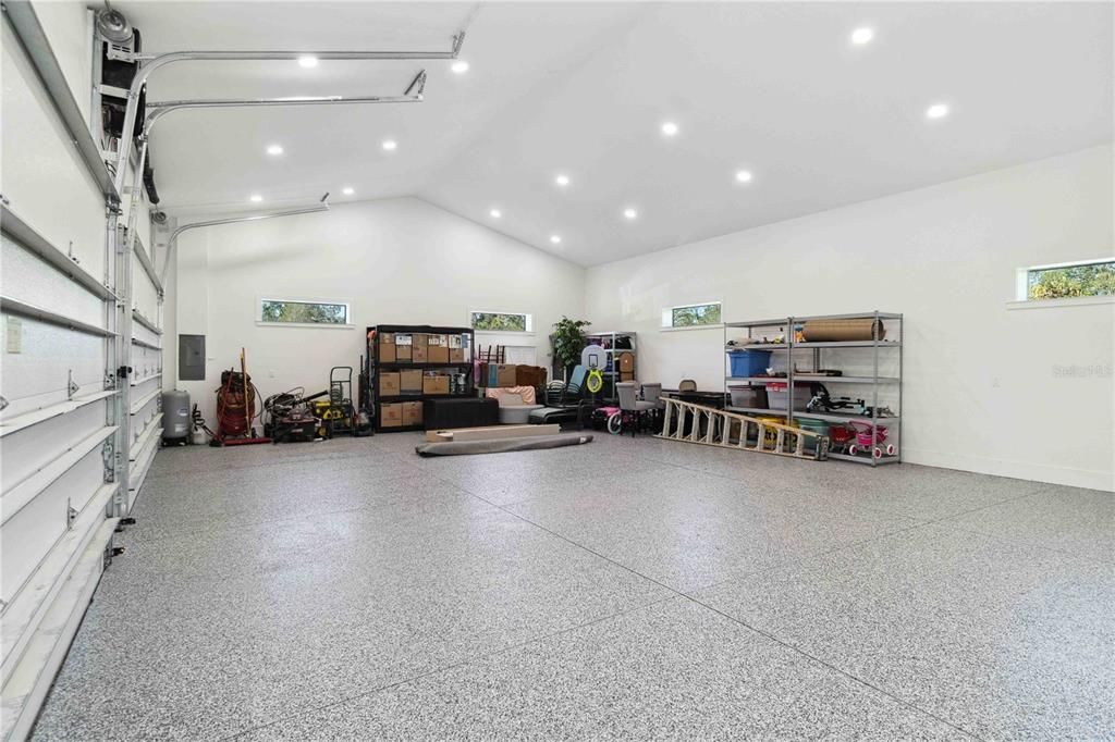 En Venta: $1,400,000 (4 camas, 3 baños, 2390 Pies cuadrados)