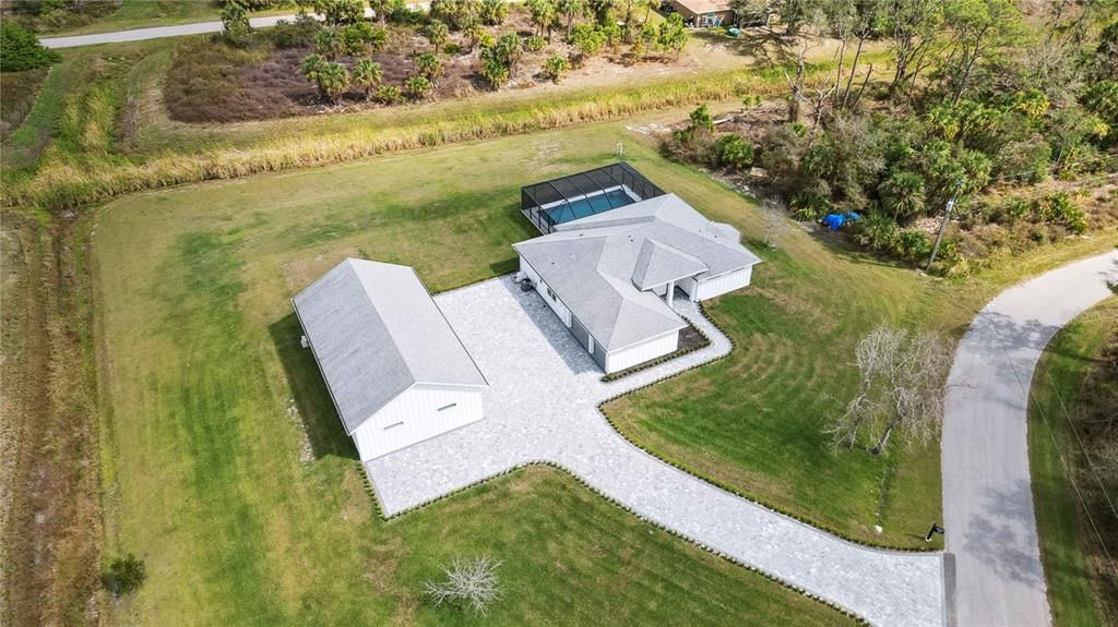 En Venta: $1,400,000 (4 camas, 3 baños, 2390 Pies cuadrados)