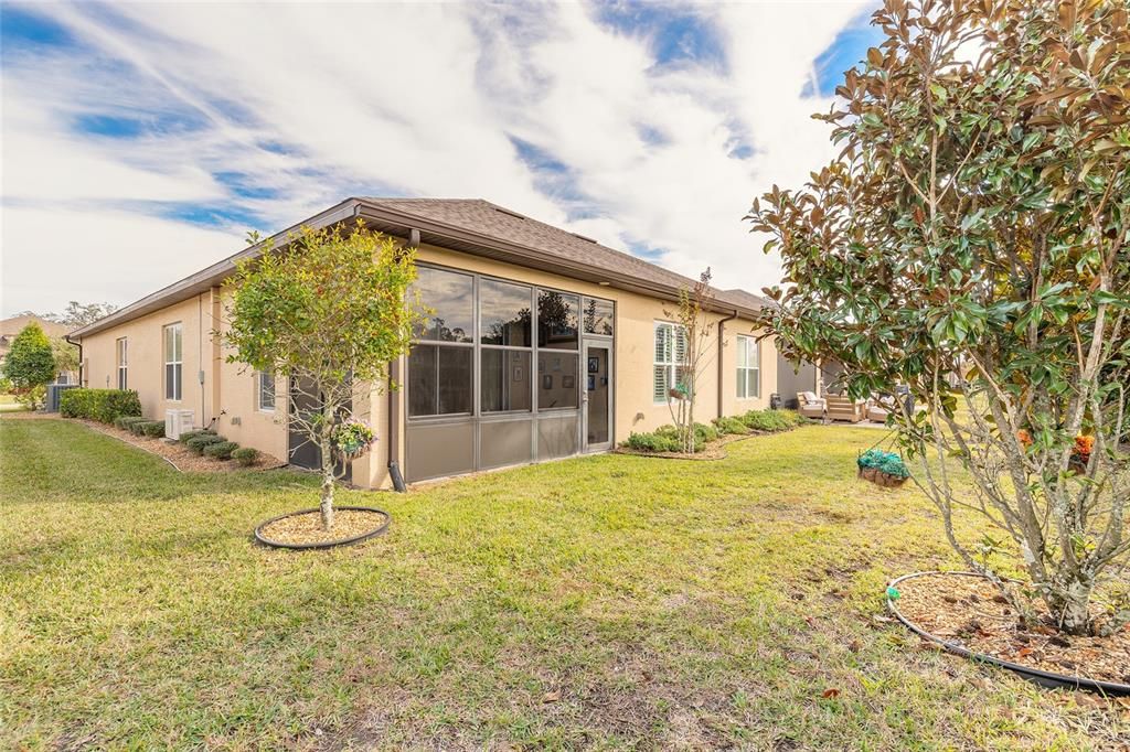 合同活跃: $339,900 (2 贝兹, 2 浴室, 1687 平方英尺)