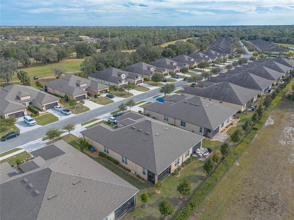 合同活跃: $339,900 (2 贝兹, 2 浴室, 1687 平方英尺)