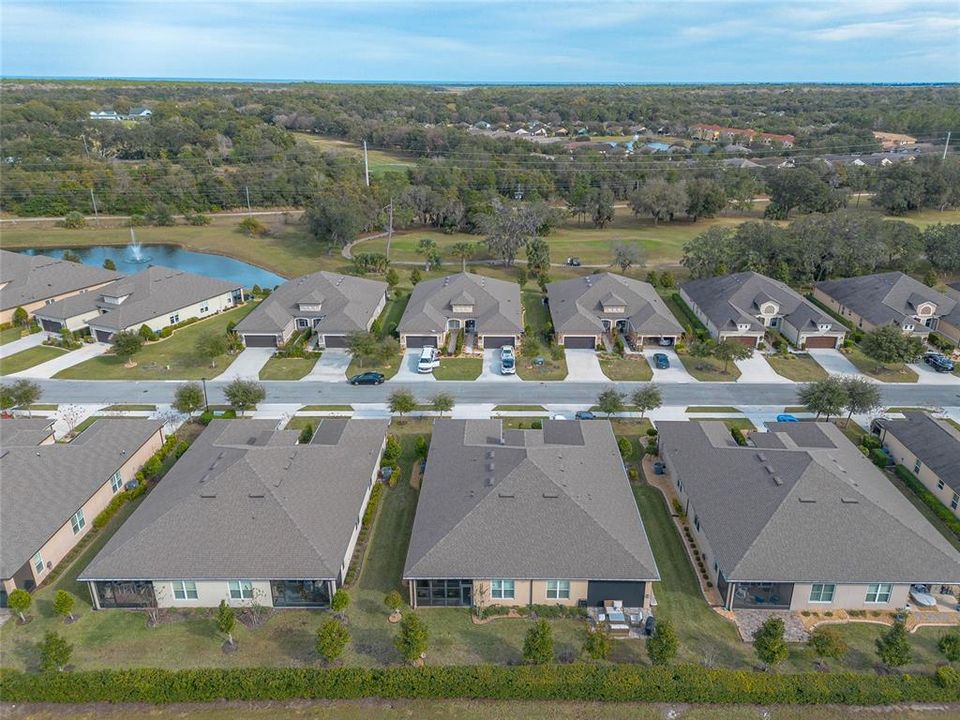 合同活跃: $339,900 (2 贝兹, 2 浴室, 1687 平方英尺)