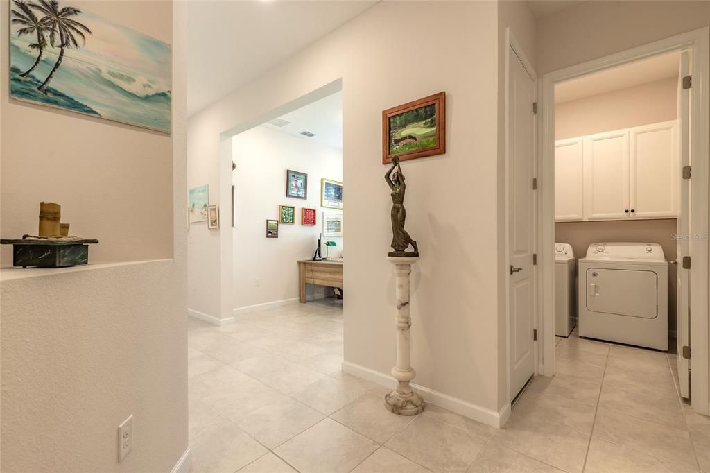 合同活跃: $339,900 (2 贝兹, 2 浴室, 1687 平方英尺)