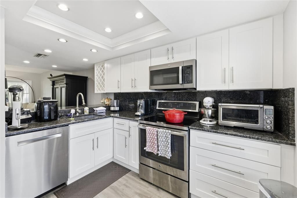 For Sale: $289,000 (2 beds, 2 baths, 1200 Square Feet)