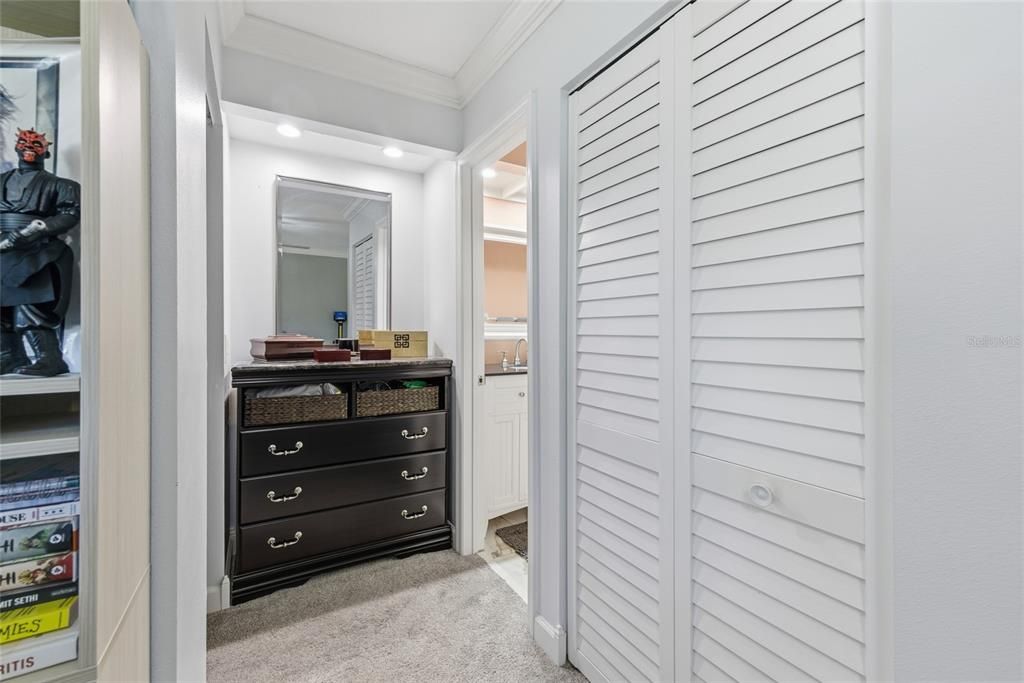 For Sale: $289,000 (2 beds, 2 baths, 1200 Square Feet)