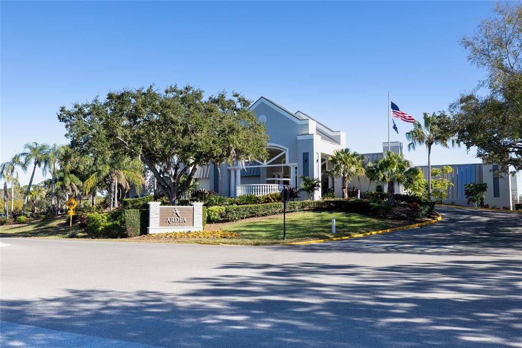 For Sale: $289,000 (2 beds, 2 baths, 1200 Square Feet)