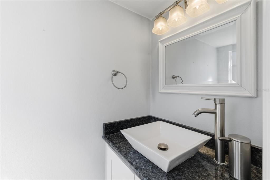 For Sale: $289,000 (2 beds, 2 baths, 1200 Square Feet)