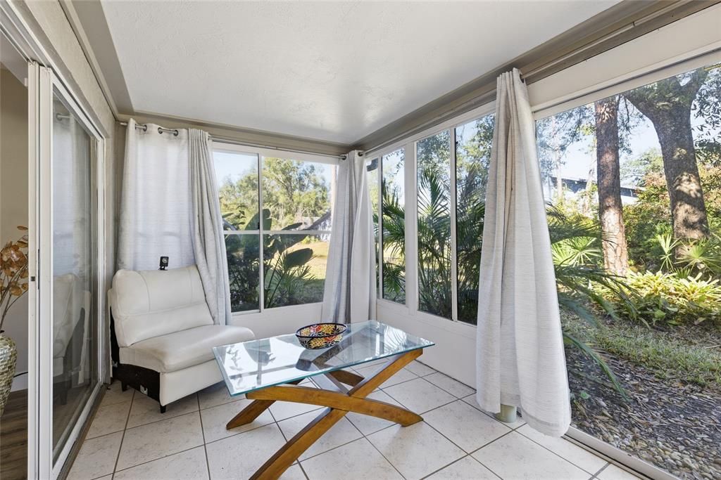 For Sale: $289,000 (2 beds, 2 baths, 1200 Square Feet)