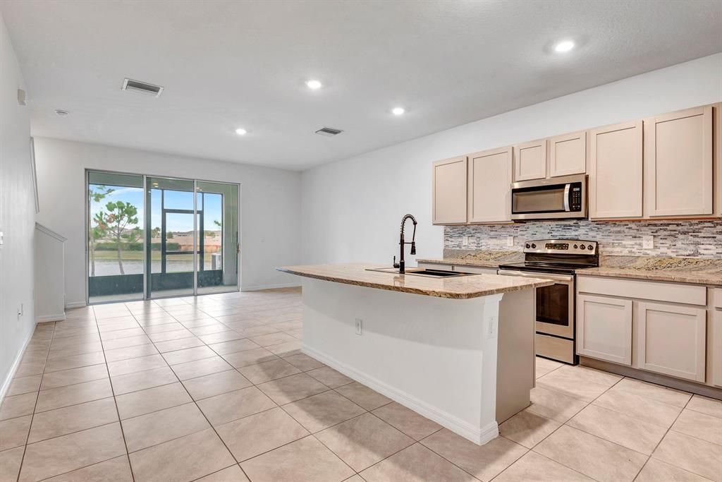 待售: $304,990 (3 贝兹, 2 浴室, 1707 平方英尺)