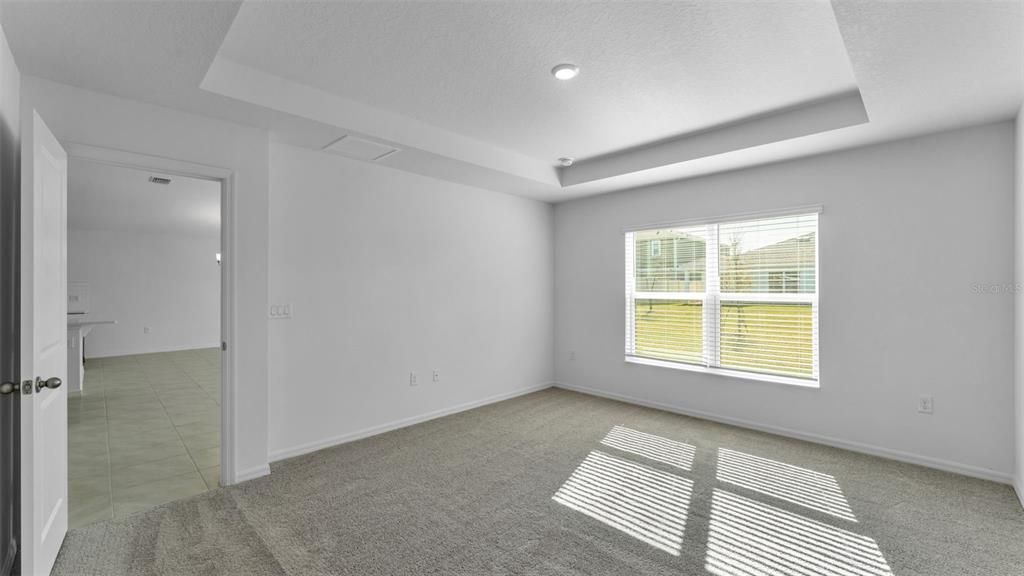 For Rent: $2,000 (4 beds, 2 baths, 1707 Square Feet)