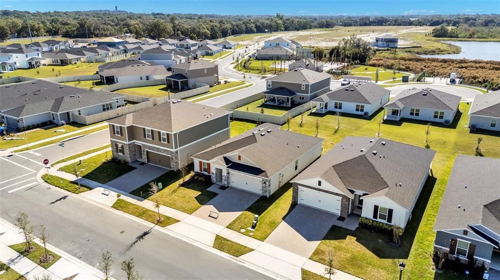 For Rent: $2,000 (4 beds, 2 baths, 1707 Square Feet)