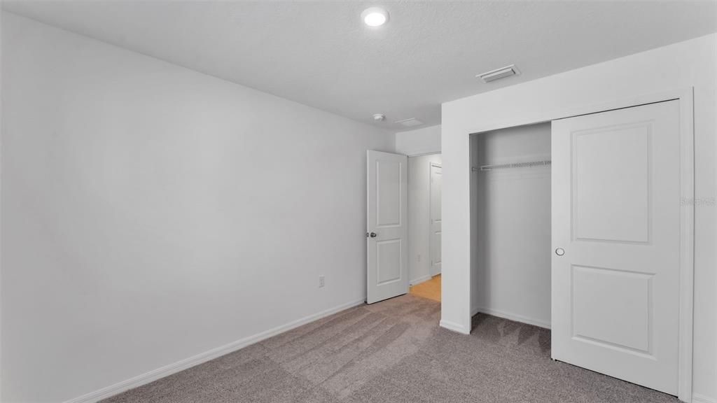 For Rent: $2,000 (4 beds, 2 baths, 1707 Square Feet)