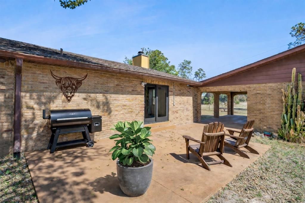 For Sale: $590,000 (3 beds, 2 baths, 1624 Square Feet)