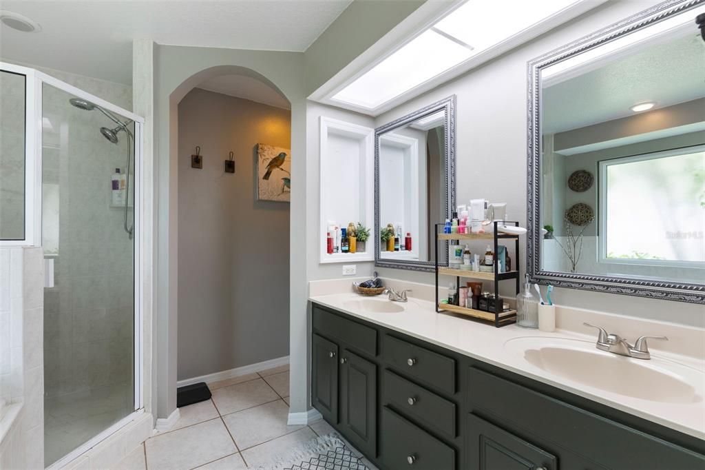 待售: $389,500 (3 贝兹, 2 浴室, 1649 平方英尺)