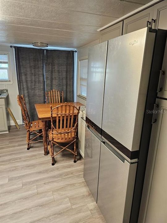 For Sale: $159,500 (3 beds, 1 baths, 1052 Square Feet)